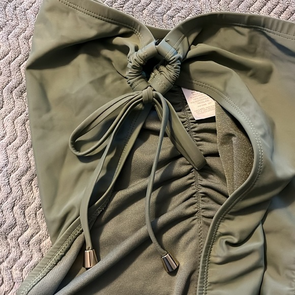 Time and Tru Women's Ruched Back Mid Rise Bikini Swim Bottom Sz 3X (24W-26W) New - Picture 4 of 12